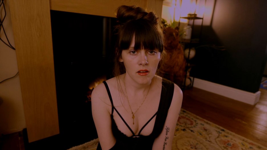 Sydney Harwin – Mommys Secret Movie Nights